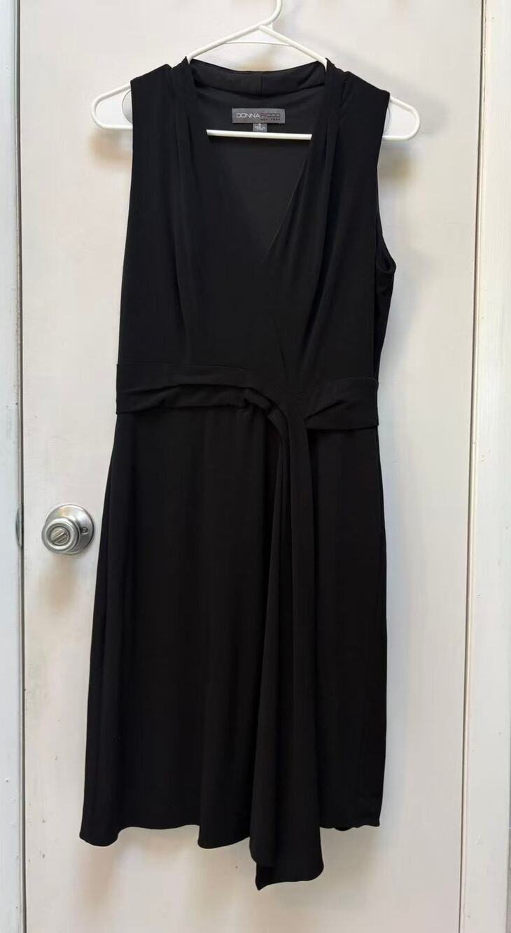 Donna Ricco New York Black Sleeveless Drape Tie Waist V-Neck Cocktail Dress M
